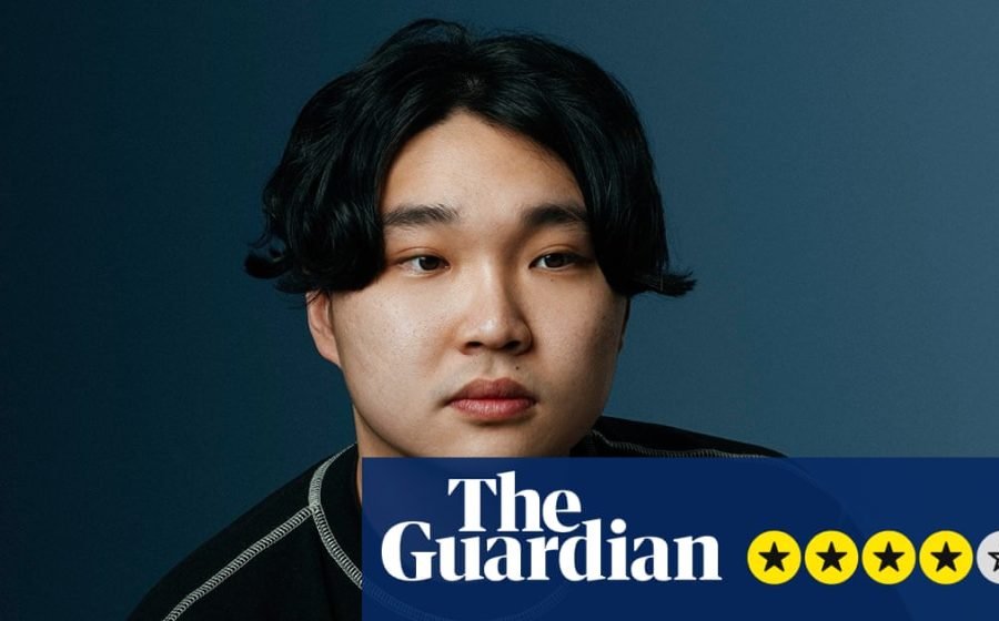 Li Jin Hao: Falling from a Moon review – comedy’s Mr Nostalgia is now the man of the moment