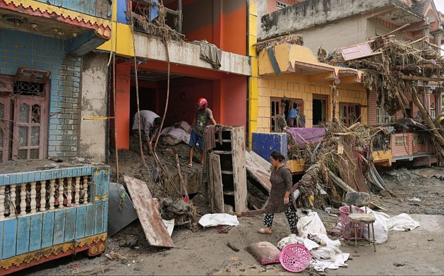 Number of missing in Nepal floods rises to nearly 3,000 as UNICEF says 17,000 children need aid