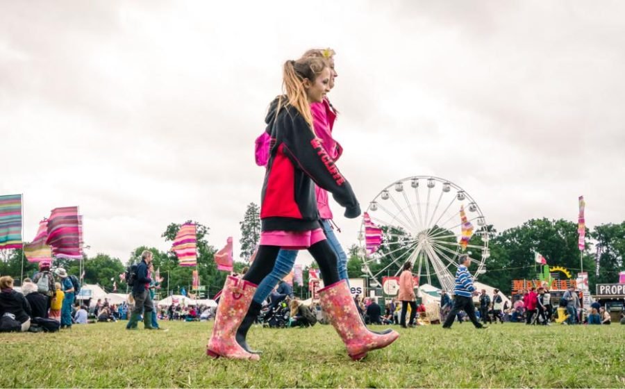 Strong winds and thunderstorms kick off the bank holiday weekend