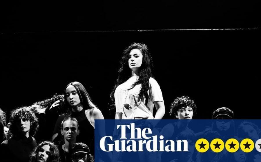 Charli xcx, Reading Festival review – Pretentious? Just a bit. But Nietzsche would have loved it