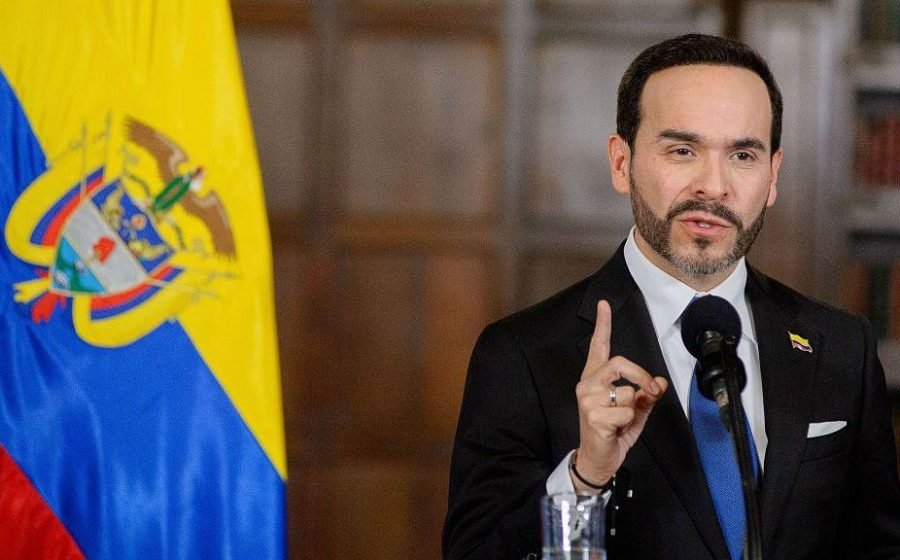 Colombia's new president approves extradition of rebel leaders to US
