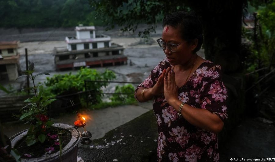 Death toll from Nepal-Tibet floods rises to over 600