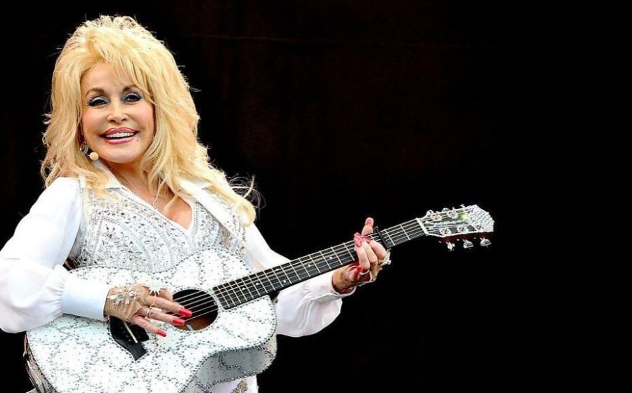 Tennessee governor plans to name Nashville airport after Dolly Parton