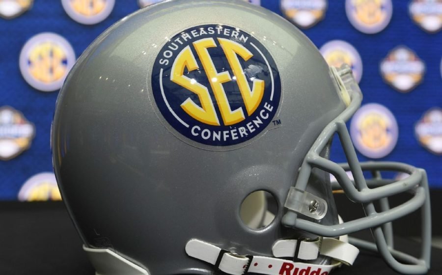 Judge: SEC can't punish teams that play ex-pros