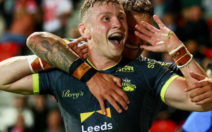 Leeds beat St Helens to go back top as rivals' play-off hopes dented