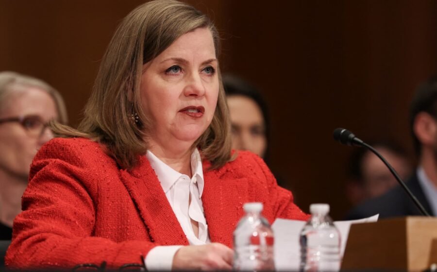 Fed staff should have known Silicon Valley Bank was vulnerable, new report finds