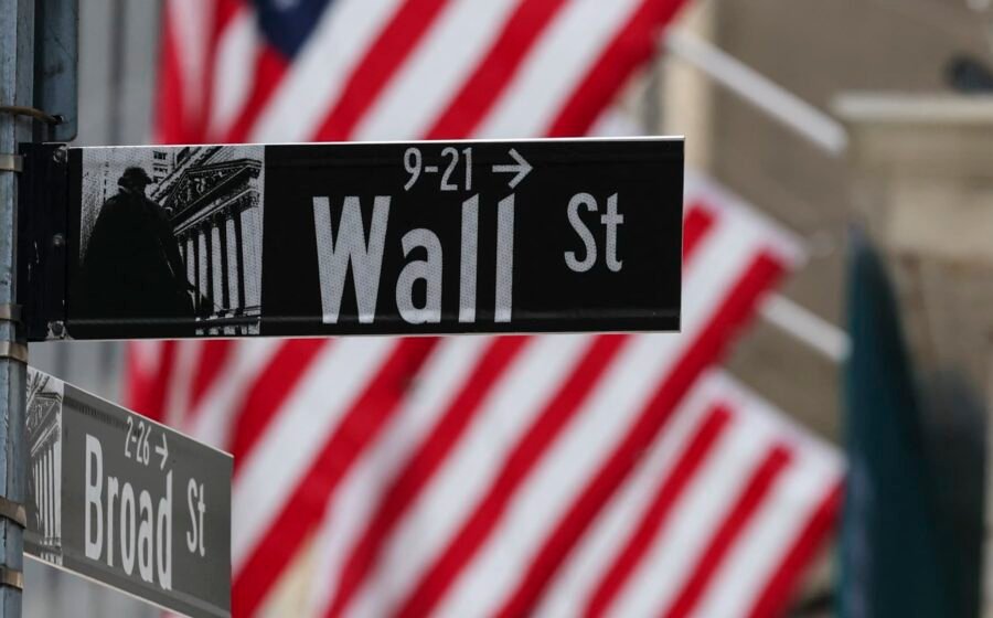 Higher interest rates can be scary for stocks — but it's not that simple