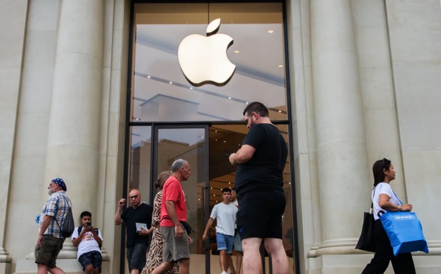 Jim Cramer's top 10 things to watch in the stock market Friday