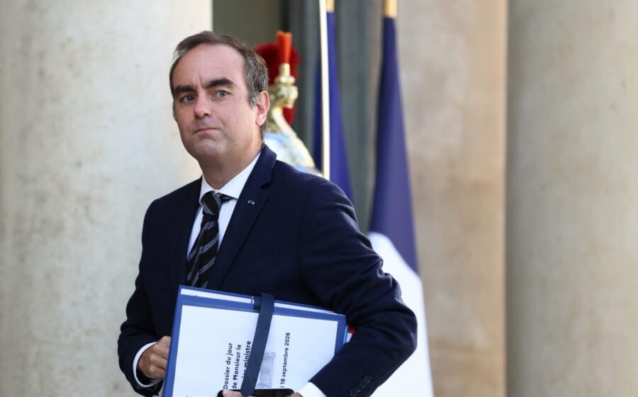 France's fresh budget battle threatens to topple another government