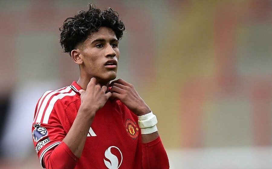 Gabriel, 15, in Barcelona amid speculation over future