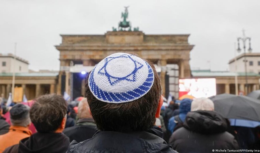 Germany debates alleged antisemitism in the Left Party