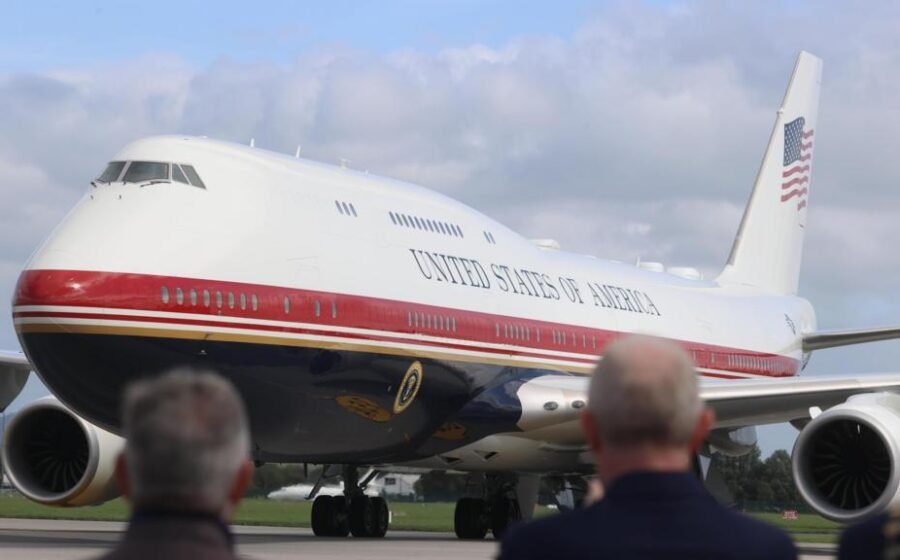 White House bars CNN from travelling with Trump on Air Force One