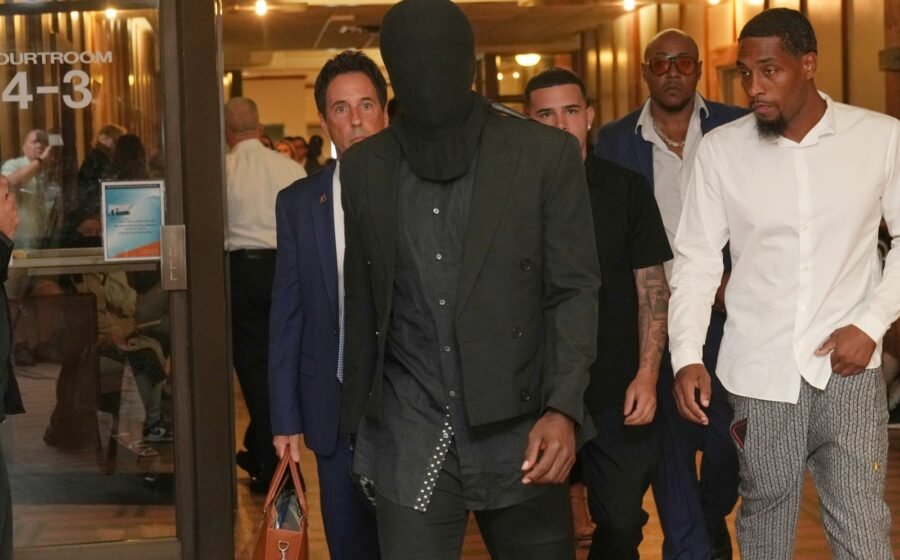 Antonio Brown shows up to court in unusual outfit before plea deal hearing is called off