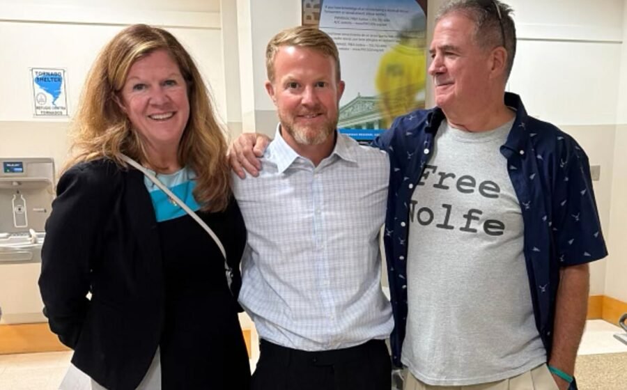 Locked up 25 years on a lie: Virginia death row inmate freed as star witness admits frame job