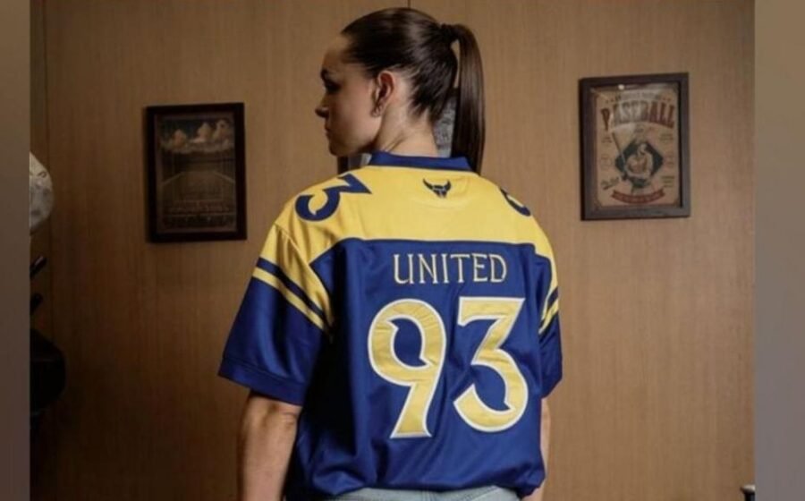 Oxford apologise for United 93 shirt advert