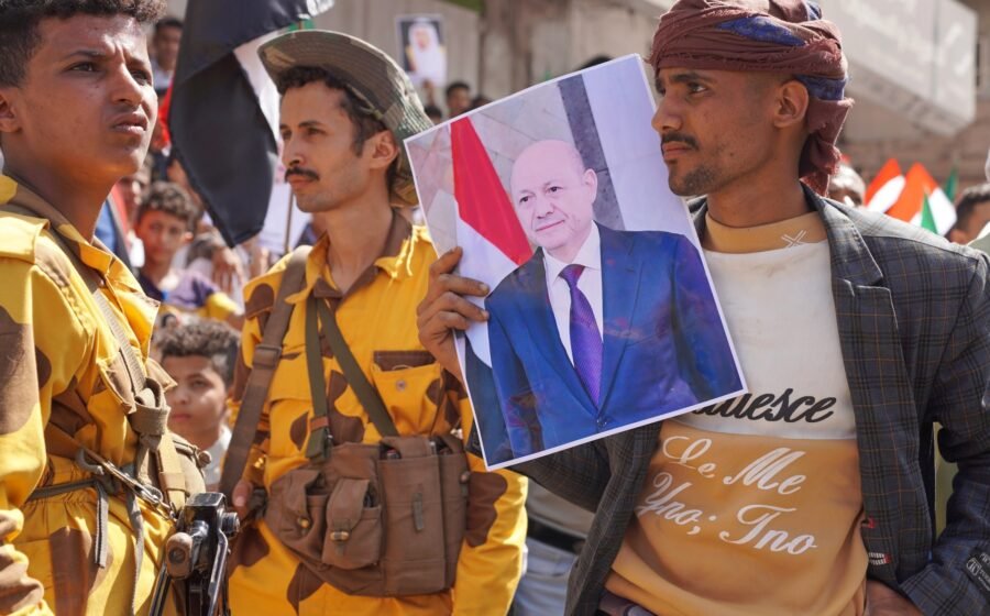 Yemeni leader urges public to enlist, offers amnesty to Houthi defectors