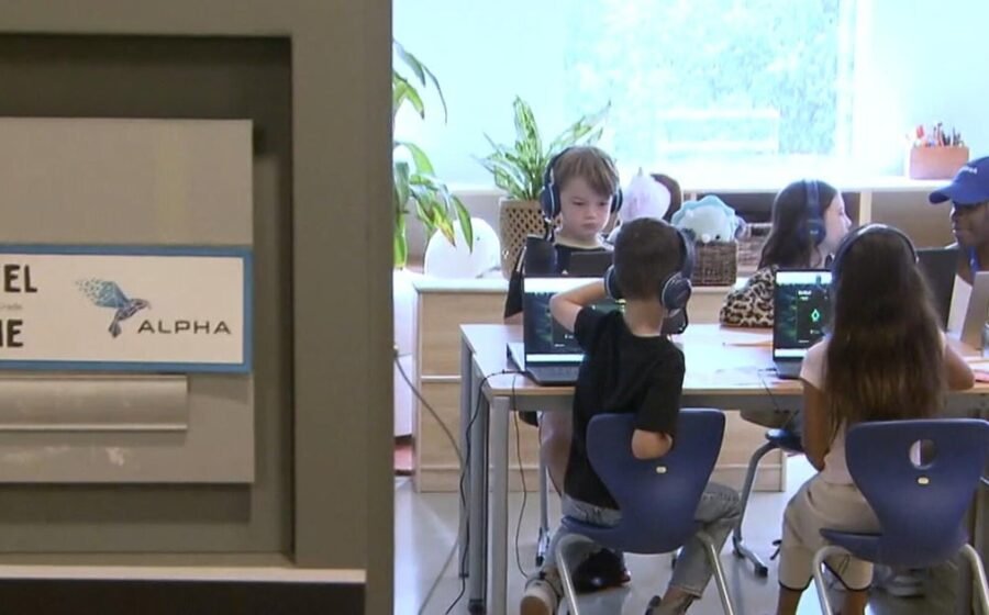 Teacherless, AI-driven school opens in Chicago