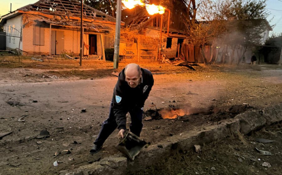 At least 16 people killed as Russia and Ukraine trade deadly air strikes