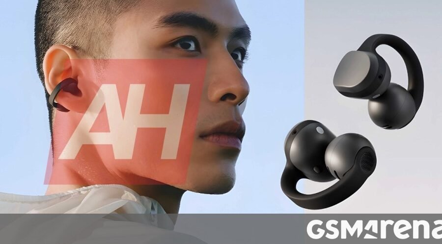 More images of the Samsung Galaxy Buds On surface, they show off the clip-on design
