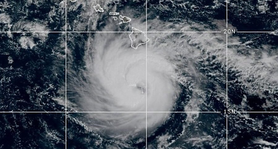 Hurricane Nolo could cause "catastrophic" flooding in Hawaii, forecasters warn