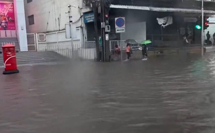 Bangkok on red alert as massive floods hit the city