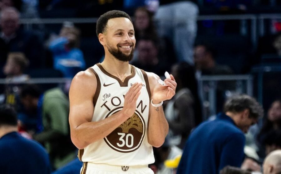 Sources: Warriors, Curry reach 2-year extension worth $116 million