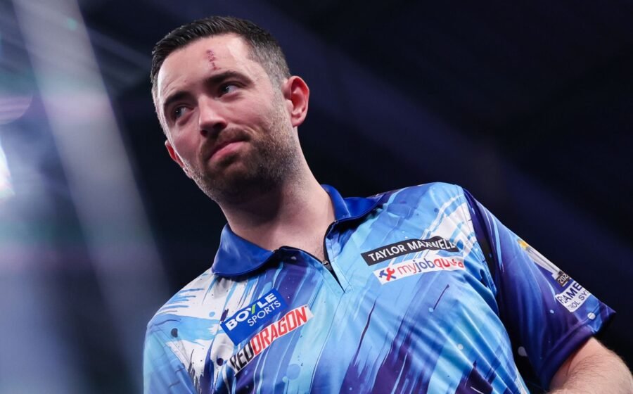 Humphries, Wade progress at World Grand Prix as Rock dumped out