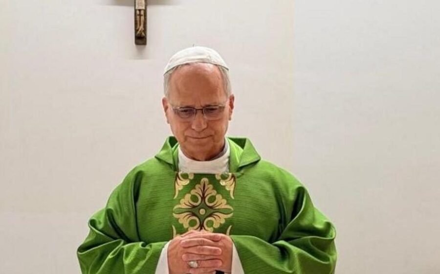 Pope pictured for first time since surgery and cancer diagnosis