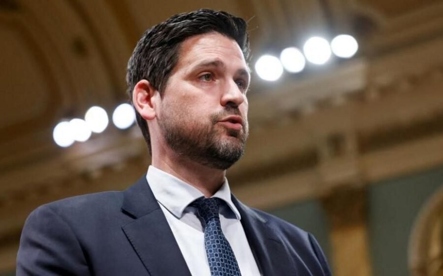 Canada suspends plans to expand assisted dying to people with mental illness