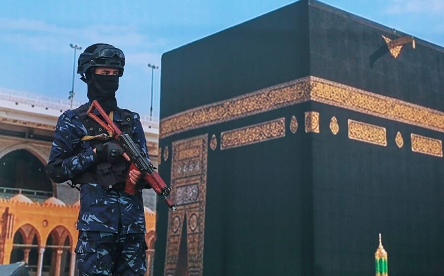 Houthis deny Saudi accusations of targeting Medina's holy sites