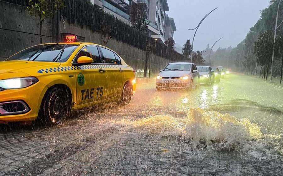 At least two killed after heavy rain and widespread flooding causes Istanbul shutdown