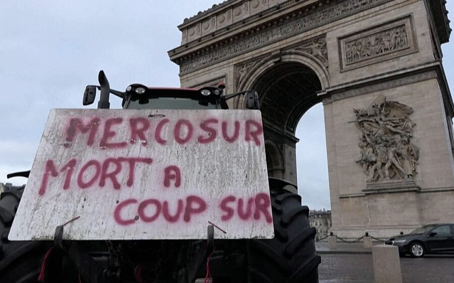 Hundreds of farmers rally in Paris against EU-Mercosur pact and import fears