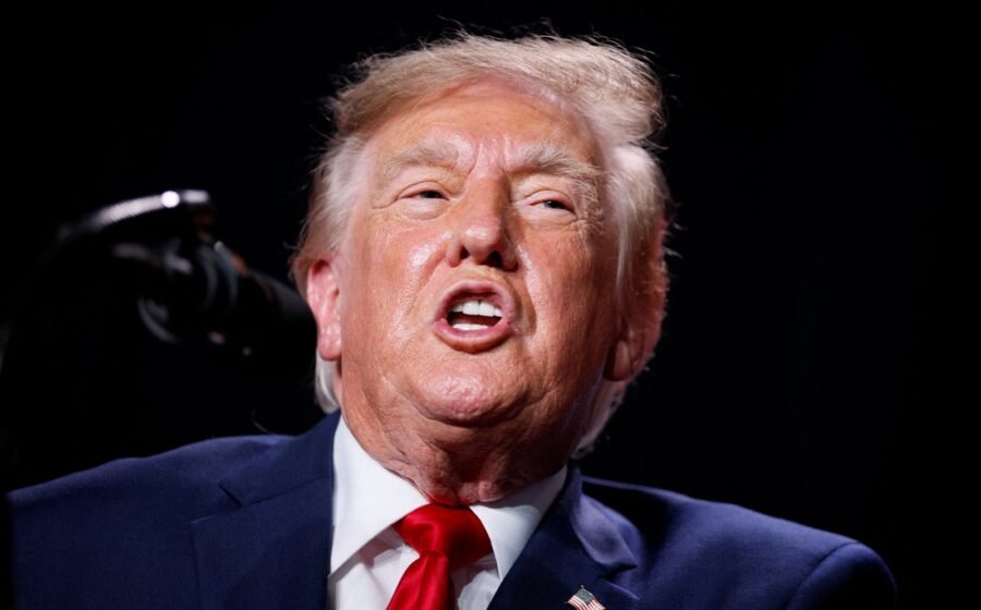 Trump tells Texas crowd that wife Melania calls him ‘sir’