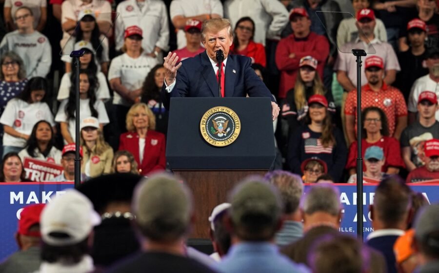 Trump mocks Kamala Harris’ looks as MAGA women guffaw at rambling Tennessee rally