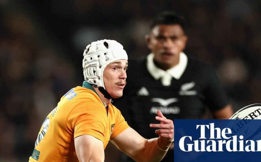 Injuries force Wallabies into No 10 change for second Bledisloe Test against All Blacks