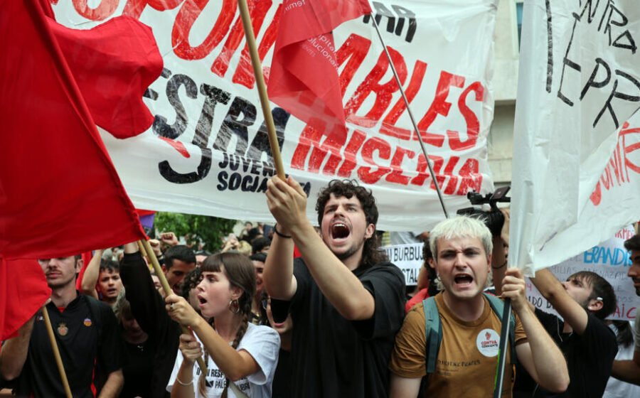 Spanish lawmakers vote down affordable housing bills in blow to Sanchez’s government