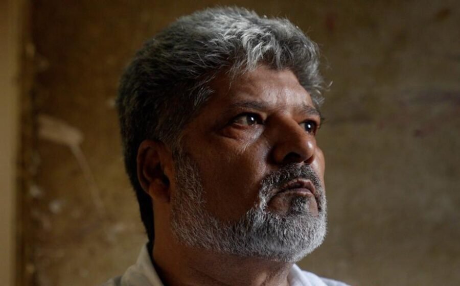The vanishing world of India's street magicians