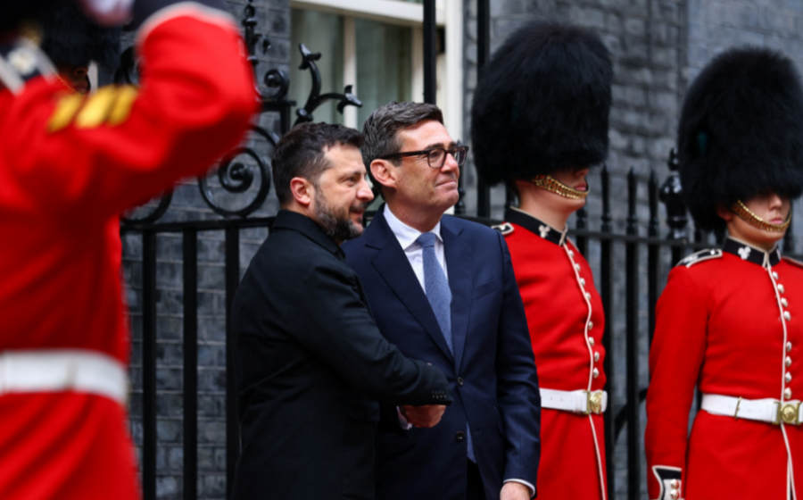 We are behind you and that will not change, PM tells Zelensky