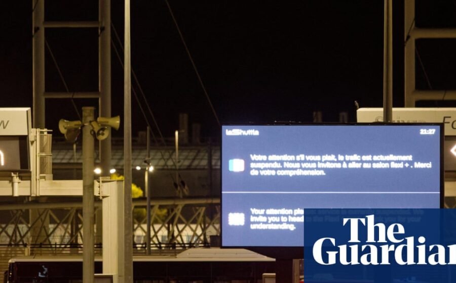 Nineteen injured in minibus accident on Eurotunnel loading platform