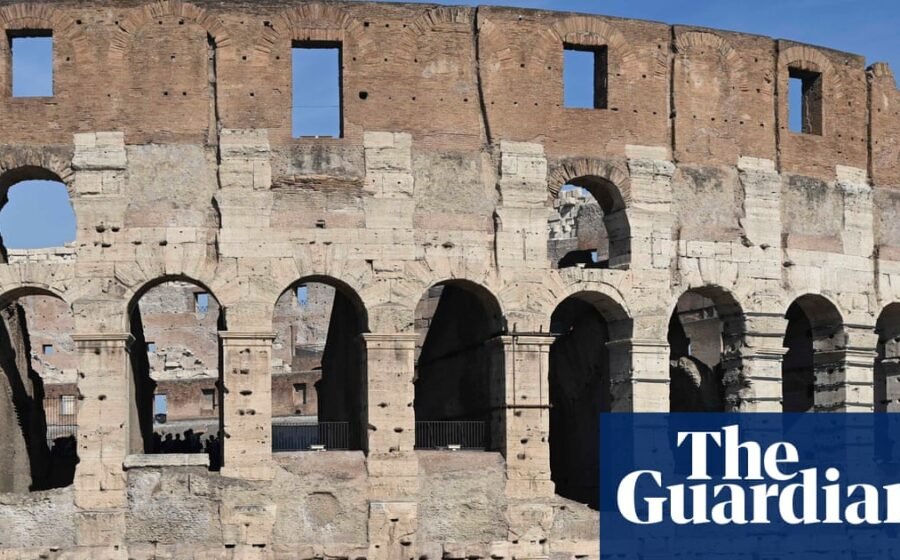‘I have to dodge them all the time’: Rome locals incensed by rise in golf cart tours