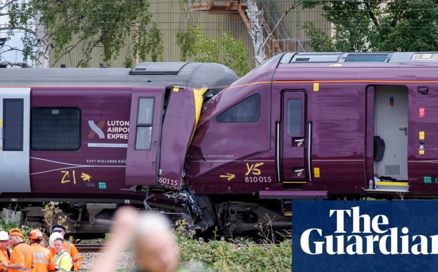 Bedford rail crash: train sped up after red light warning, say investigators