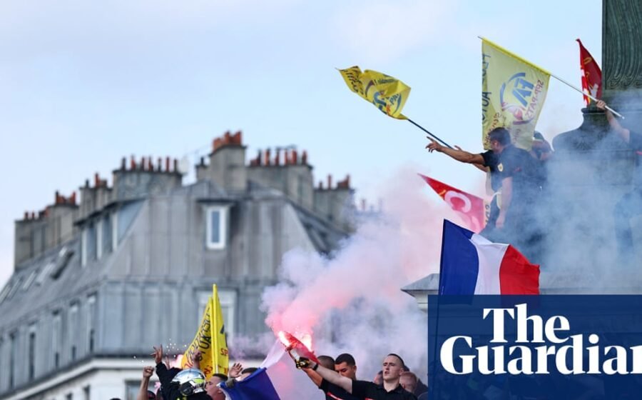France’s dilemma: protesters demand spending as markets require fiscal restraint