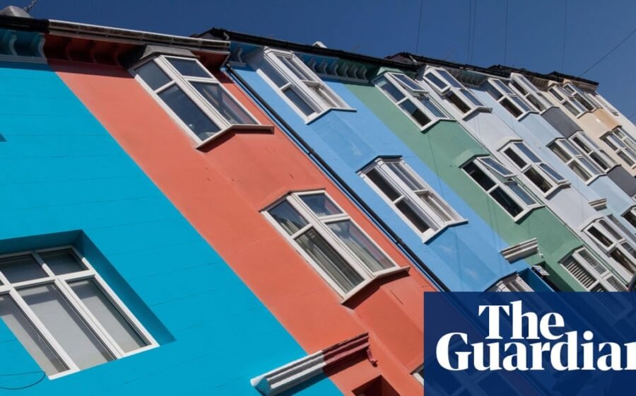 UK house price growth halves amid rising mortgage interest rates