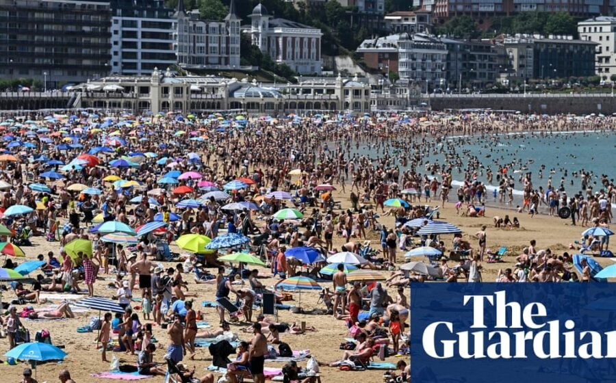 Extreme heatwaves in Europe not changing Brits’ holiday plans, say travel bosses