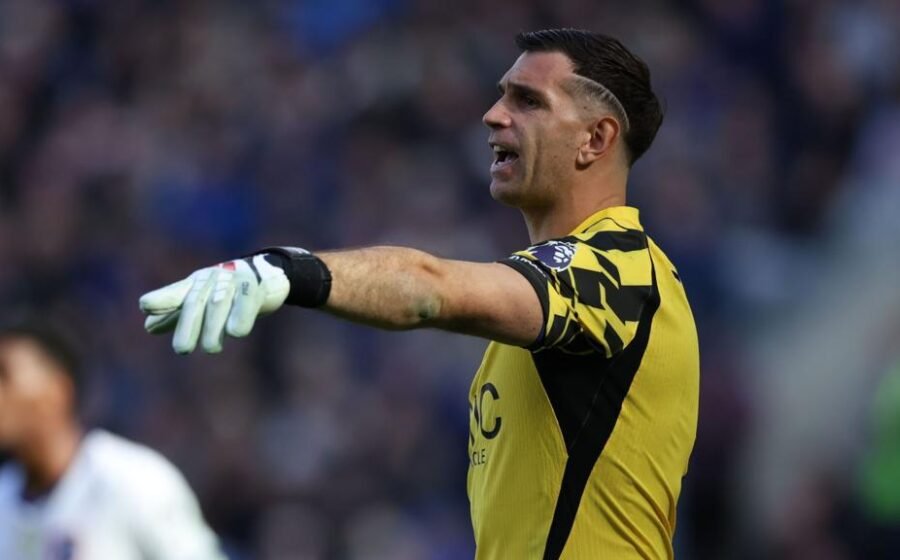 Martinez 'back in a few weeks' after operation