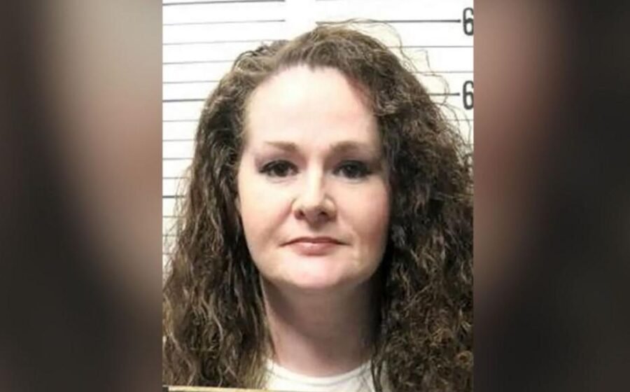 US murderer Christa Pike unconscious and on ventilator after failed execution, lawyers say