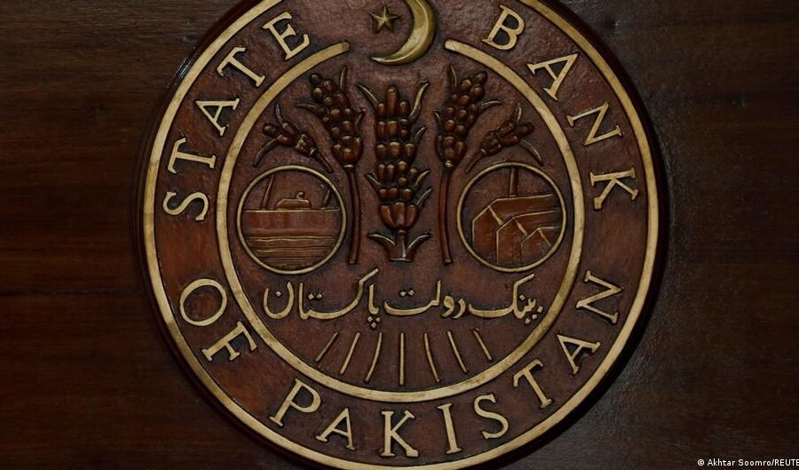 IMF reaches tentative $1.21 billion bailout deal with Pakistan
