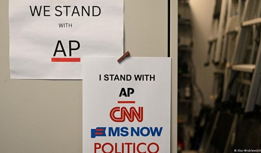 US: Justice Department probes Trump's press pool boycott for antitrust violation
