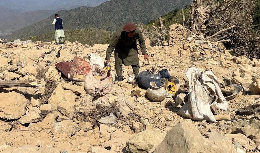 Pakistan launches deadly airstrikes on Afghanistan