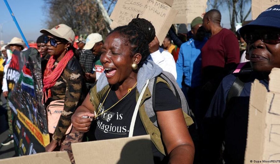 South Africa pulls asylum directive after violent protests